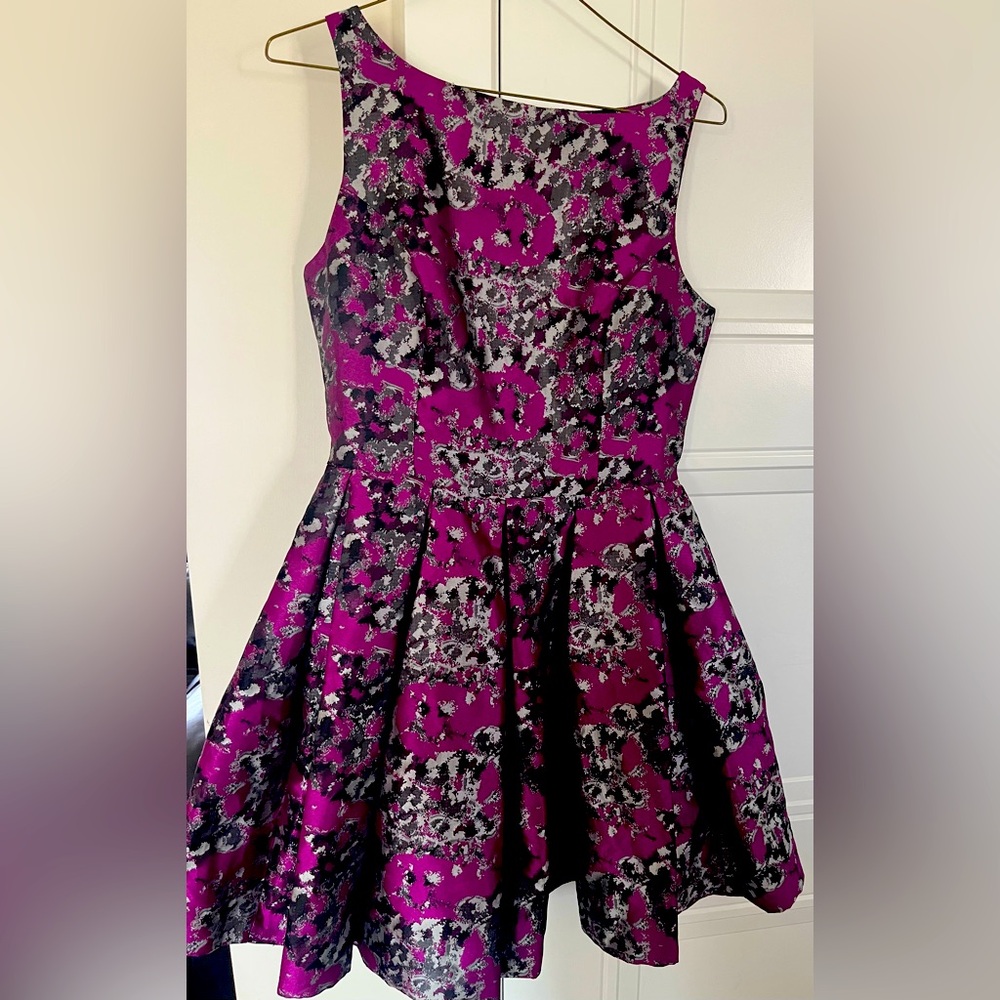 Stunning BB Dakota Dress size 6